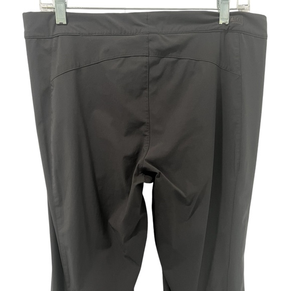 REI Cinque Terre Pants Sz 8 Gray Classic Fit Stretch Hiking Outdoor Roll Up Legs - Picture 10 of 11